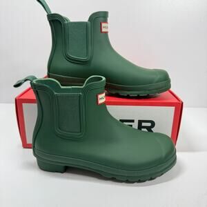 NIB• Women's Hunter Original Chelsea Green Boots Size: 8